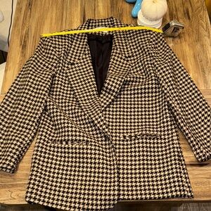 Alfred Dunner Black and Tan Houndstooth Blazer